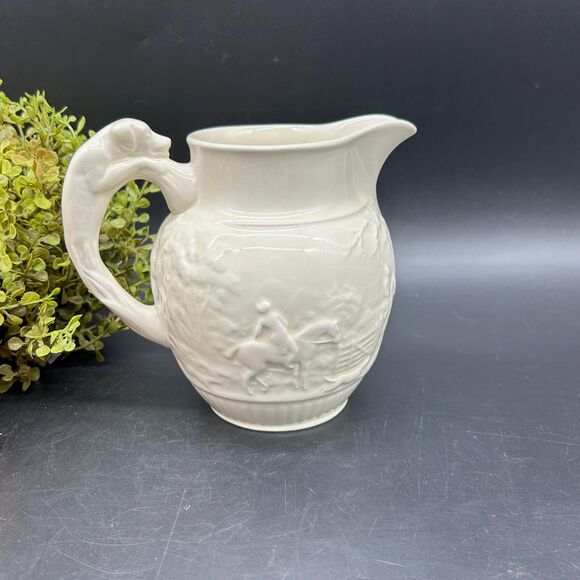 Wedgwood Dog Handle Pitcher Etruria & Barlaston Gloss White Fox Hunting Horses - Picture 3 of 6